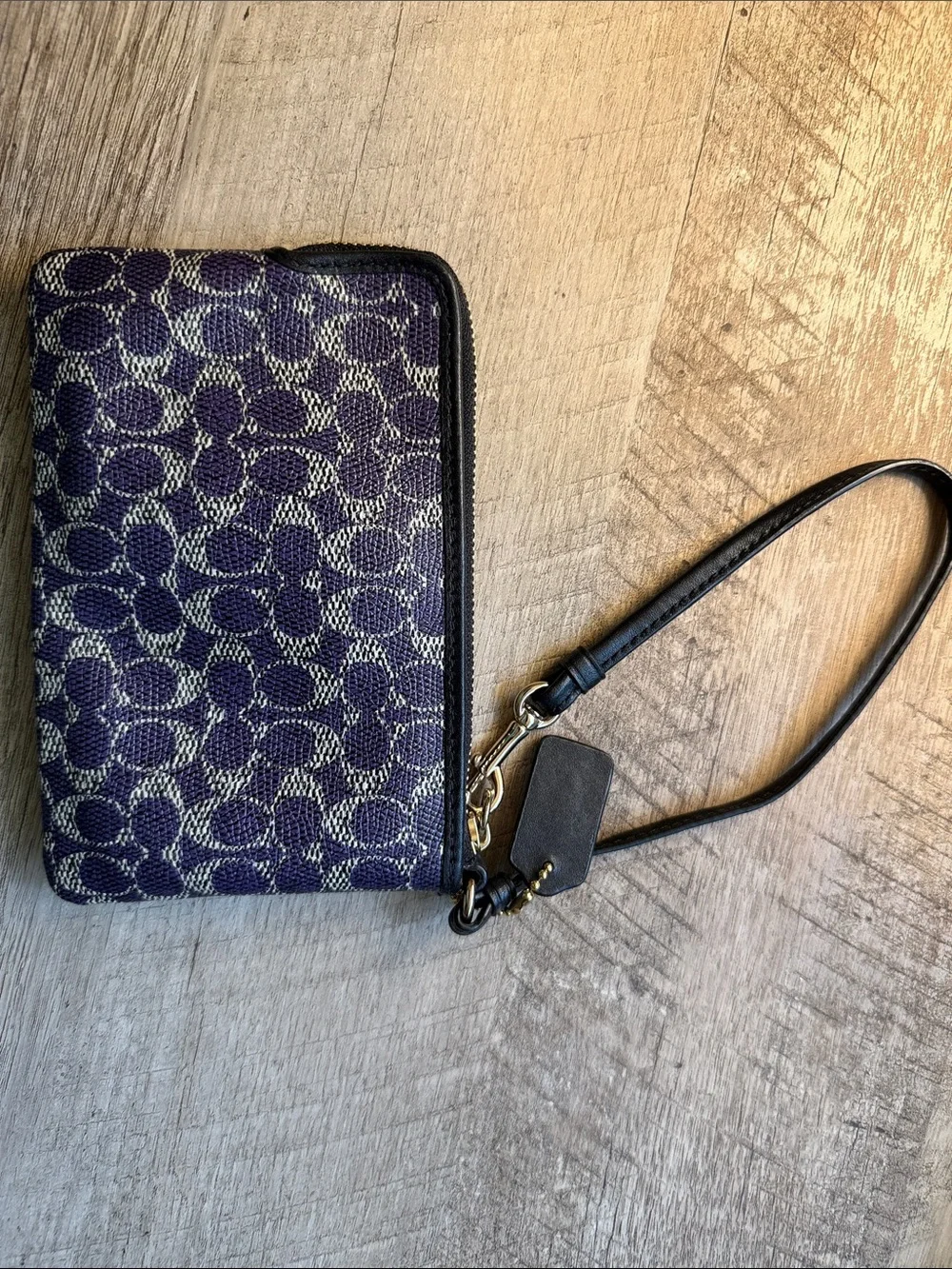 Coach wristlet signature